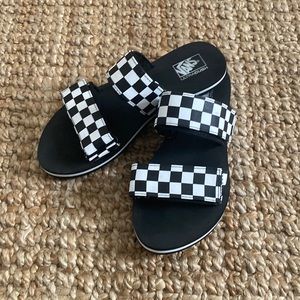 checkered sandals vans